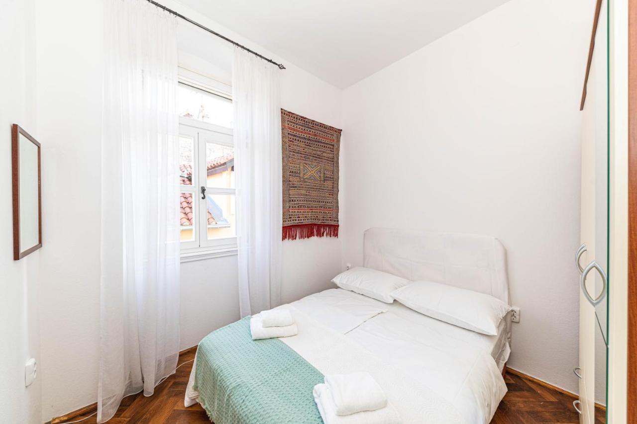 Appartement Within Ancient Walls *